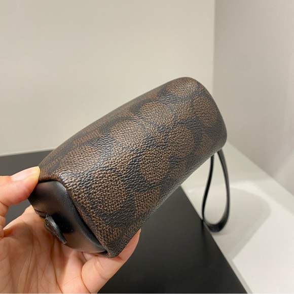 Coach Pouch Wristlet In Signature Canvas CW907 - Picture 7 of 9